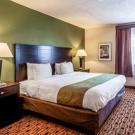 Coratel Plus Suites Wichita West Airport Ngoại thất bức ảnh