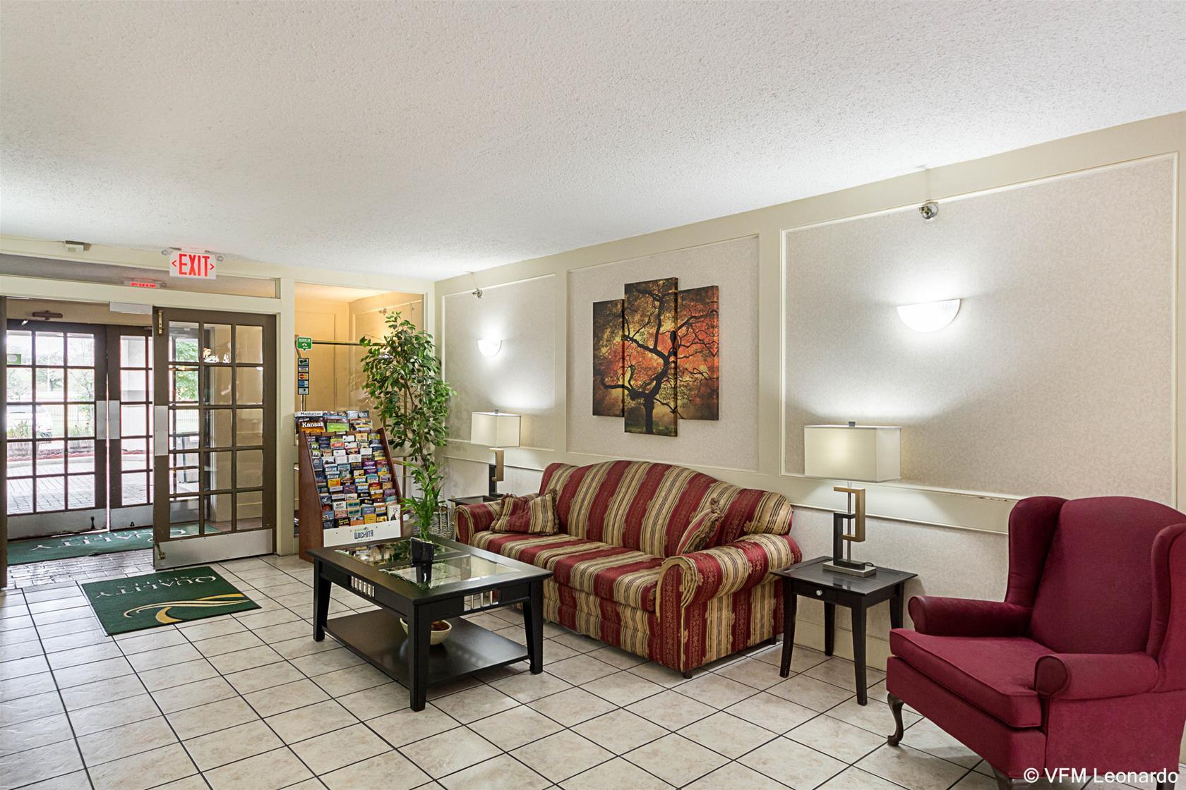 Coratel Plus Suites Wichita West Airport Ngoại thất bức ảnh